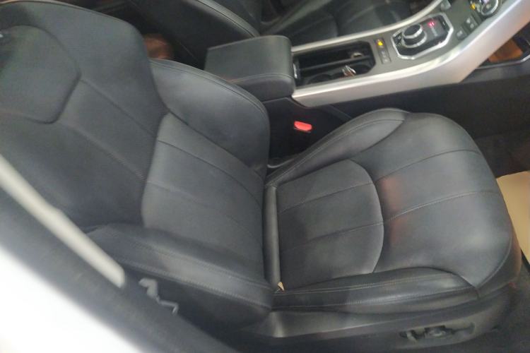Used Land Rover Range Evoque 2018 240 PS SE DYNAMIC Smart Edition Right Front Seat