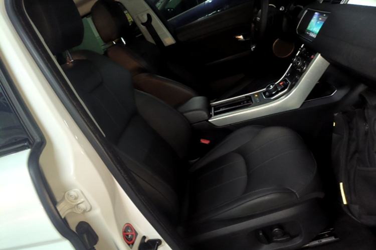 Used Land Rover Range Evoque 2018 240 PS SE Smart Brilliance Edition Right Front Seat