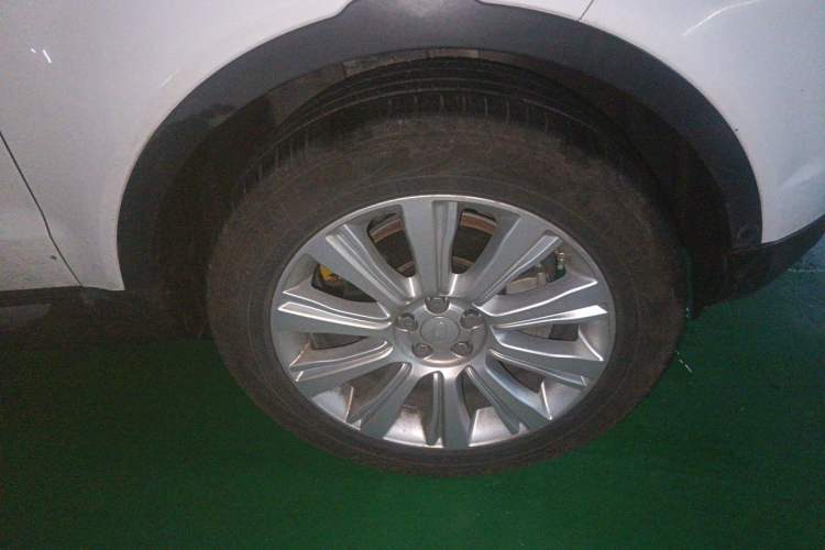 Used Land Rover Range Evoque 2018 240 PS SE Smart Brilliance Edition Right Front Wheel Hub