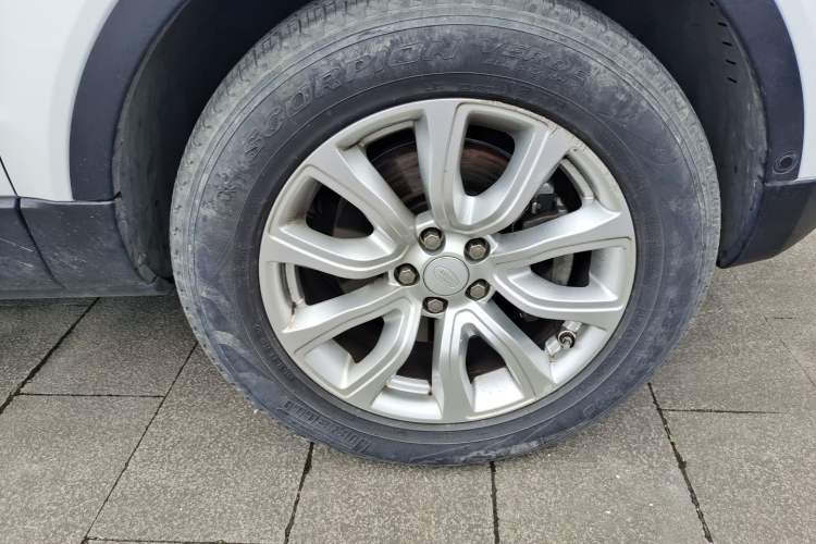 Used Land Rover Range Evoque 2018 240PS PURE Style Edition Right Front Wheel Hub