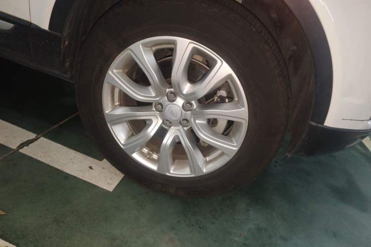 Used Land Rover Range Evoque 2018 200PS PURE New Fashion Edition Right Front Wheel Hub