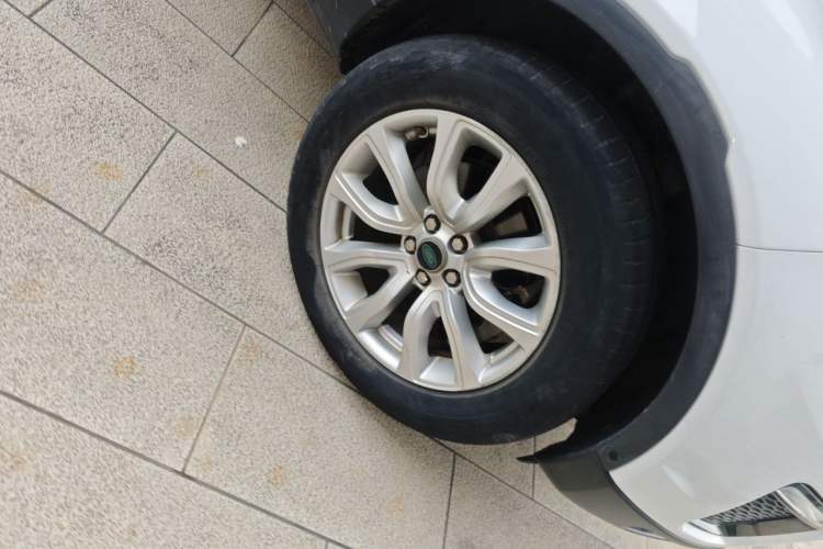Used Land Rover Range Evoque 2018 200PS PURE New Fashion Edition Right Front Wheel Hub