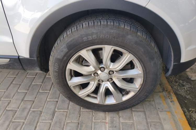 Used Land Rover Range Evoque 2018 200PS PURE New Fashion Edition Right Front Wheel Hub