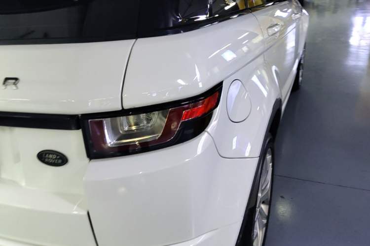 Used Land Rover Range Evoque 2018 240 PS HSE DYNAMIC All-Wheel Drive Edition Right Rear Taillight
