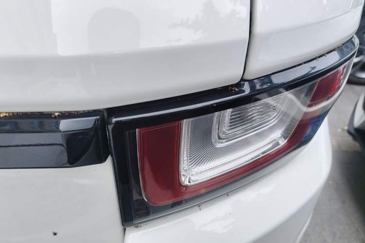 Used Land Rover Range Evoque 2018 240 PS SE DYNAMIC Smart Edition Right Rear Taillight