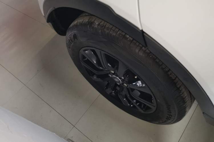 Used Land Rover Range Evoque 2018 240PS PURE Style Edition Right Rear Wheel Hub