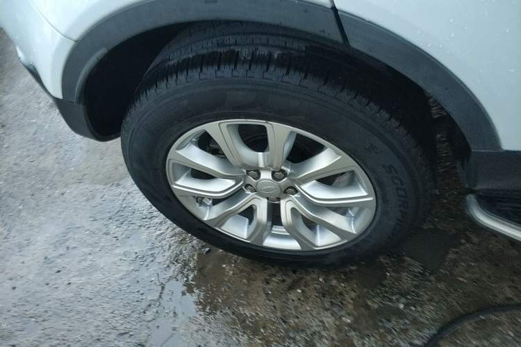 Used Land Rover Range Evoque 2018 240PS PURE Style Edition Right Rear Wheel Hub