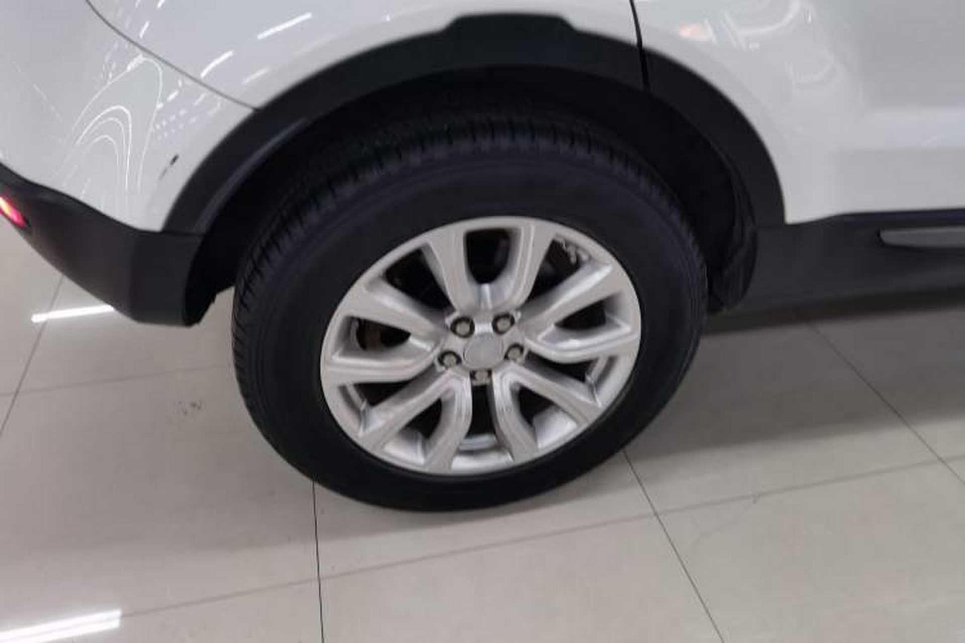 Used Land Rover Range Evoque 2018 240PS PURE Style Edition Right Rear Wheel Hub