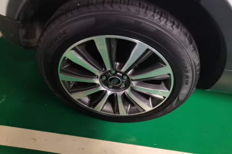 Used Land Rover Range Evoque 2018 240 PS SE Smart Brilliance Edition Right Rear Wheel Hub