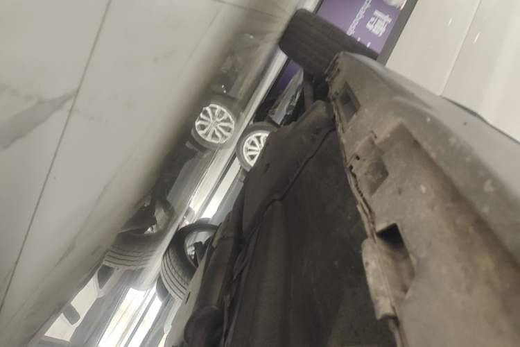 Used Land Rover Range Evoque 2018 240 PS HSE DYNAMIC All-Wheel Drive Edition Right Side Sill