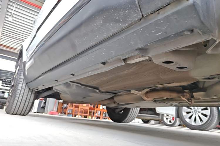 Used Land Rover Range Evoque 2018 240 PS SE Smart Brilliance Edition Right Side Sill