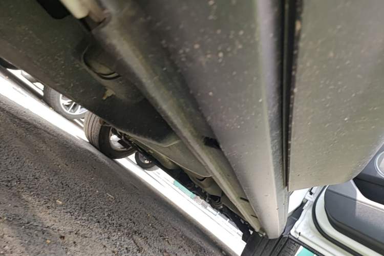 Used Land Rover Range Evoque 2018 240 PS SE Smart Brilliance Edition Right Side Sill