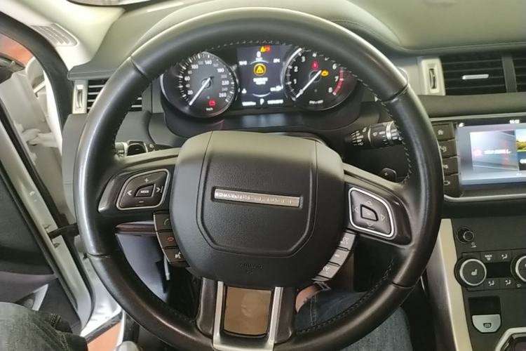 Used Land Rover Range Evoque 2018 240PS PURE Style Edition Steering Wheel