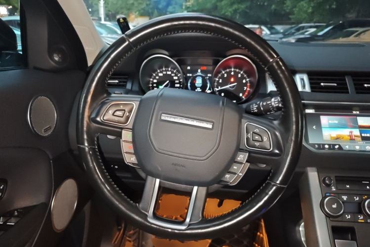 Used Land Rover Range Evoque 2018 240 PS SE Smart Brilliance Edition Steering Wheel