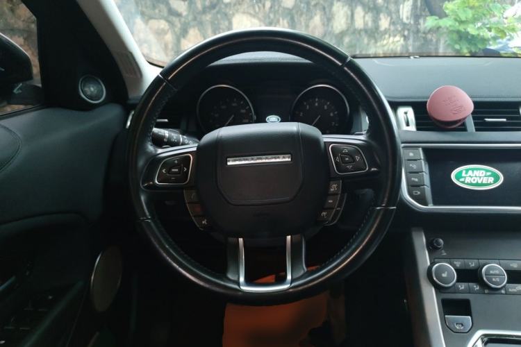 Used Land Rover Range Evoque 2018 240PS PURE Style Edition Steering Wheel
