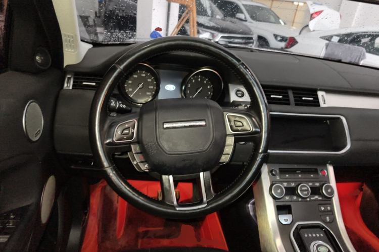 Used Land Rover Range Evoque 2018 240 PS SE Smart Brilliance Edition Steering Wheel