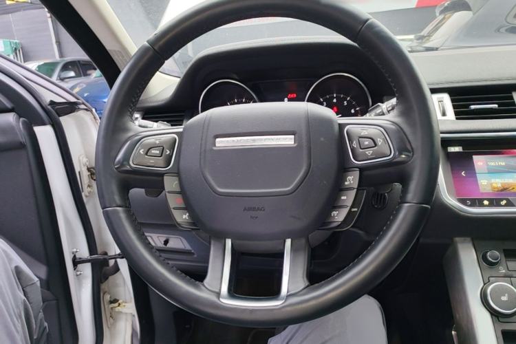 Used Land Rover Range Evoque 2018 240 PS SE Smart Brilliance Edition Steering Wheel