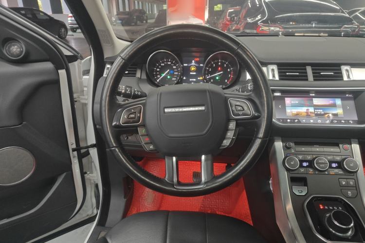 Used Land Rover Range Evoque 2018 240 PS SE Smart Brilliance Edition Steering Wheel