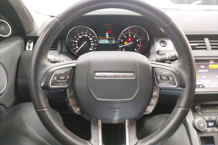 Used Land Rover Range Evoque 2018 240 PS SE Smart Brilliance Edition Steering Wheel