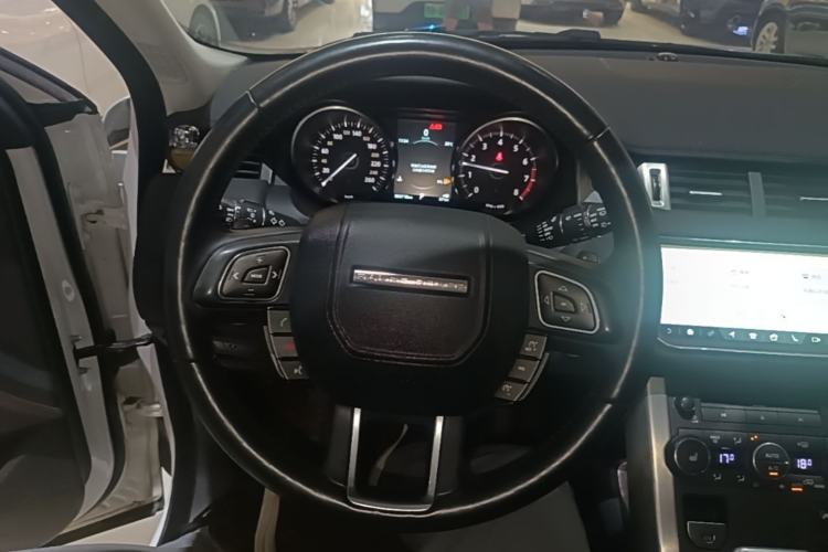 Used Land Rover Range Evoque 2018 240 PS SE Smart Brilliance Edition Steering Wheel