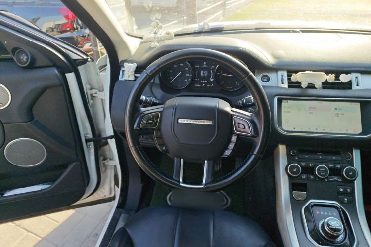 Used Land Rover Range Evoque 2018 240 PS SE Smart Brilliance Edition Steering Wheel