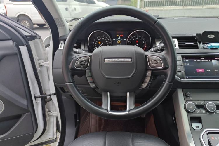 Used Land Rover Range Evoque 2018 240PS PURE Style Edition Steering Wheel