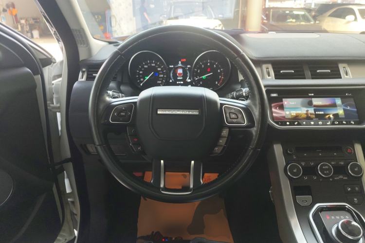 Used Land Rover Range Evoque 2018 240 PS SE Smart Brilliance Edition Steering Wheel