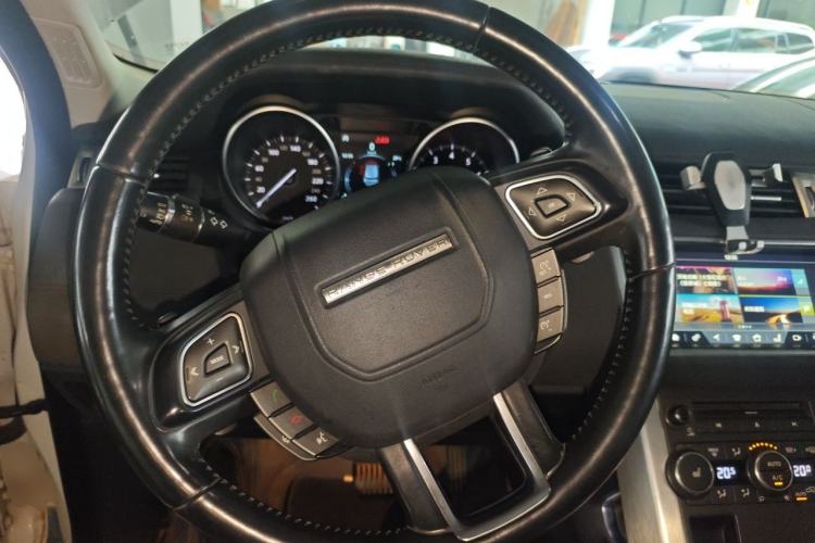 Used Land Rover Range Evoque 2018 240 PS SE Smart Brilliance Edition Steering Wheel