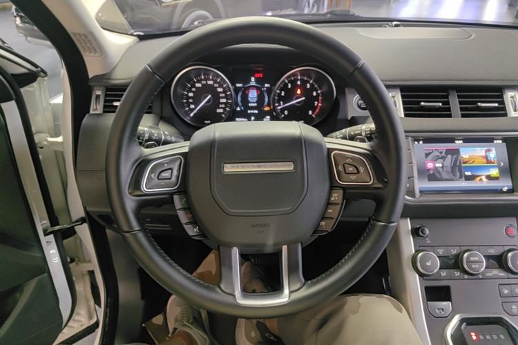 Used Land Rover Range Evoque 2018 240PS PURE Style Edition Steering Wheel