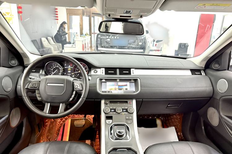 Used Land Rover Range Evoque 2018 240 PS SE DYNAMIC Smart Edition Steering Wheel
