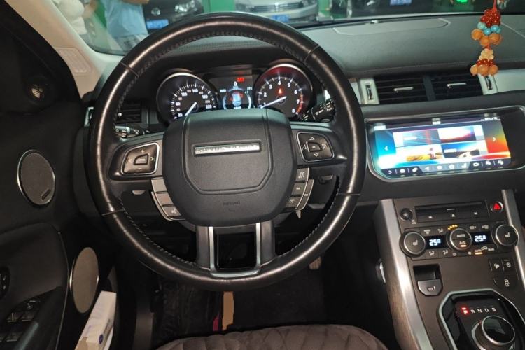 Used Land Rover Range Evoque 2018 240 PS SE Smart Brilliance Edition Steering Wheel