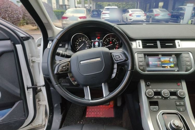 Used Land Rover Range Evoque 2018 240PS PURE Style Edition Steering Wheel