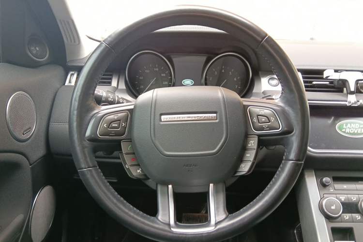 Used Land Rover Range Evoque 2018 240 PS SE Smart Brilliance Edition Steering Wheel