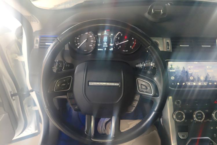 Used Land Rover Range Evoque 2018 240 PS SE Smart Brilliance Edition Steering Wheel