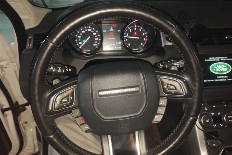 Used Land Rover Range Evoque 2018 240 PS SE Smart Brilliance Edition Steering Wheel