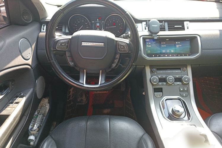 Used Land Rover Range Evoque 2018 240 PS SE Smart Brilliance Edition Steering Wheel