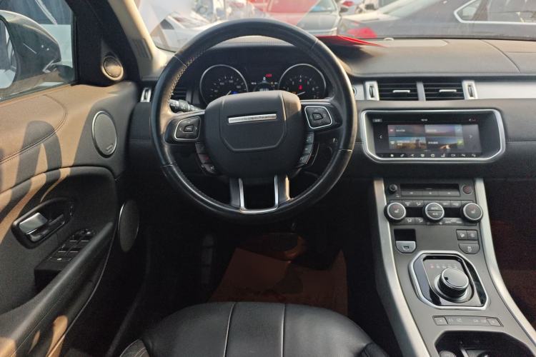 Used Land Rover Range Evoque 2018 240 PS SE Smart Brilliance Edition Steering Wheel