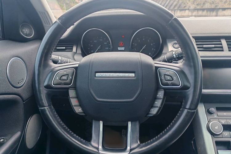 Used Land Rover Range Evoque 2018 240 PS SE Smart Brilliance Edition Steering Wheel