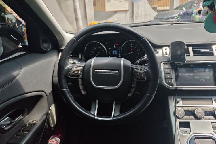 Used Land Rover Range Evoque 2018 240PS PURE Style Edition Steering Wheel