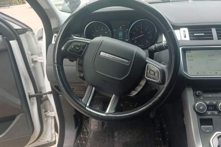 Used Land Rover Range Evoque 2018 240 PS SE Smart Brilliance Edition Steering Wheel