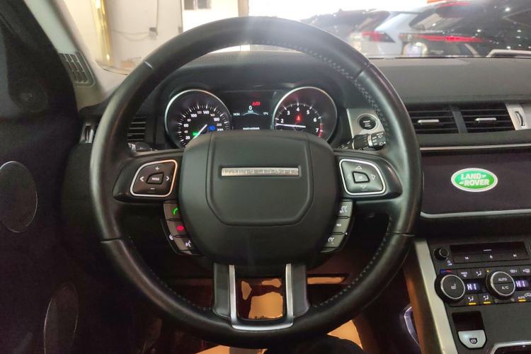 Used Land Rover Range Evoque 2018 240 PS SE Smart Brilliance Edition Steering Wheel