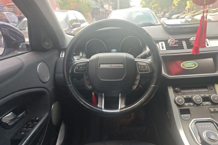 Used Land Rover Range Evoque 2018 240 PS SE Smart Brilliance Edition Steering Wheel