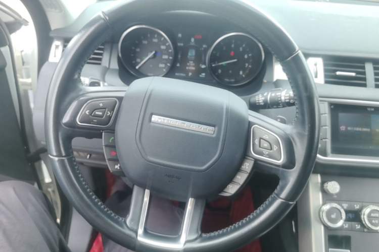 Used Land Rover Range Evoque 2018 200PS PURE New Fashion Edition Steering Wheel