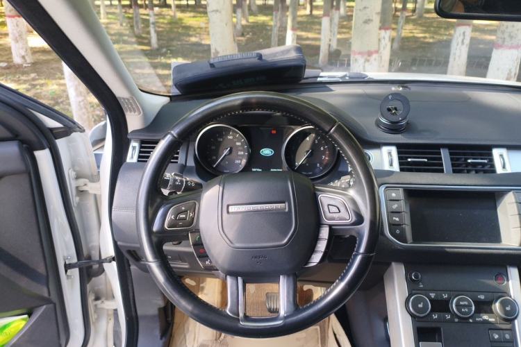 Used Land Rover Range Evoque 2018 200PS PURE New Fashion Edition Steering Wheel