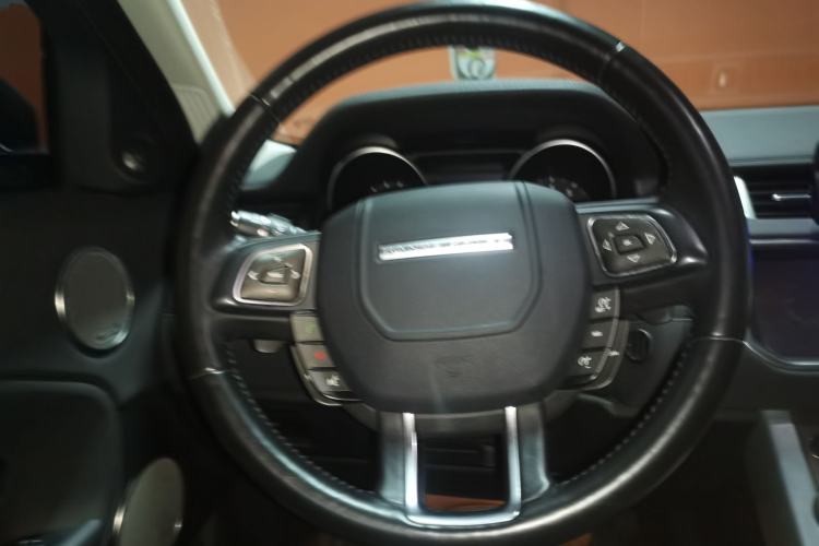 Used Land Rover Range Evoque 2018 240 PS SE Smart Brilliance Edition Steering Wheel