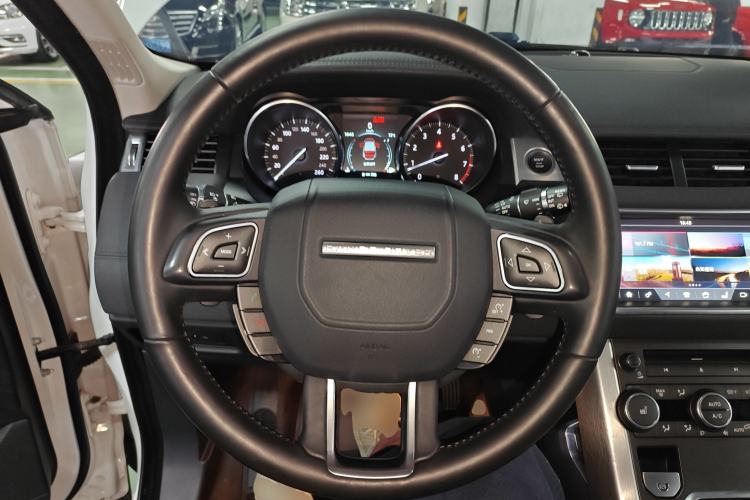 Used Land Rover Range Evoque 2018 240 PS SE Smart Brilliance Edition Steering Wheel