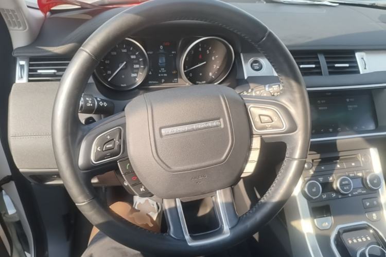 Used Land Rover Range Evoque 2018 240 PS SE Smart Brilliance Edition Steering Wheel