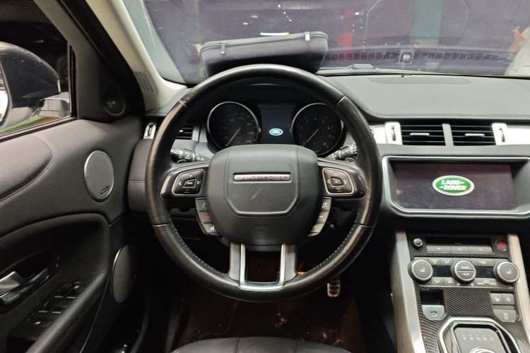 Used Land Rover Range Evoque 2018 240 PS SE Smart Brilliance Edition Steering Wheel