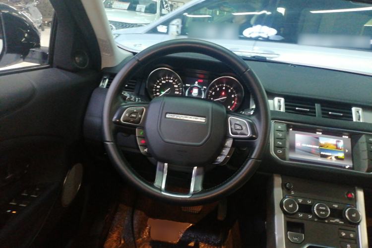 Used Land Rover Range Evoque 2018 240PS PURE Style Edition Steering Wheel