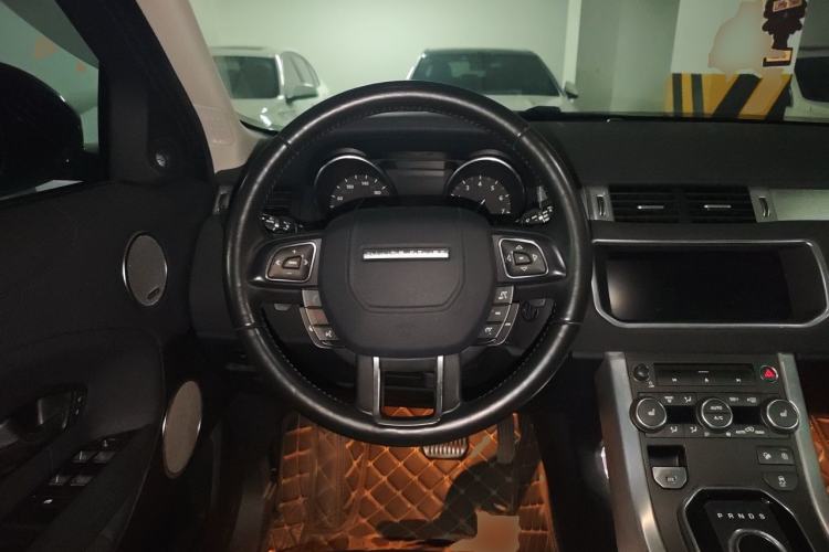 Used Land Rover Range Evoque 2018 240 PS SE Smart Brilliance Edition Steering Wheel